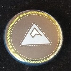 NWT Triangle Mountain Top Pin Black Blue Yellow